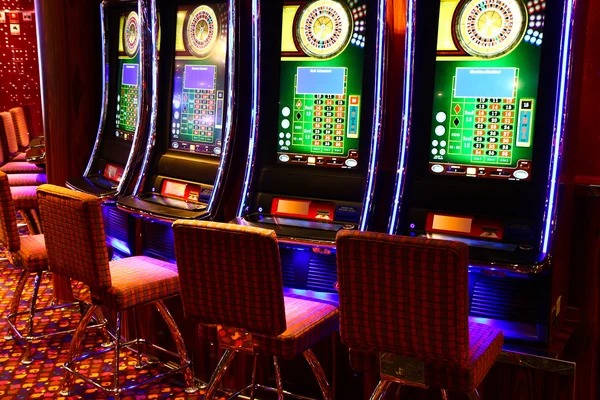 Macau Pools tournament schedule interface showing daily slots and entry windows